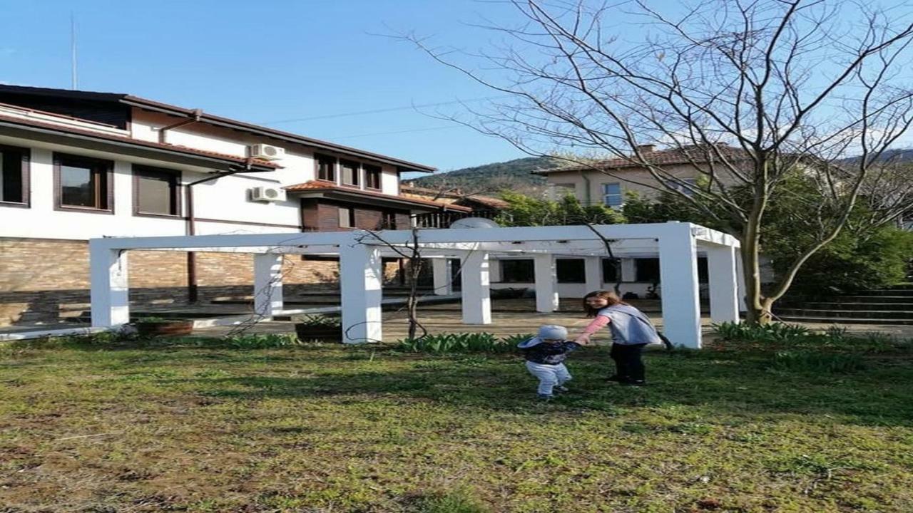 Къща За Гости "Мечта" Lyutibrod Εξωτερικό φωτογραφία
